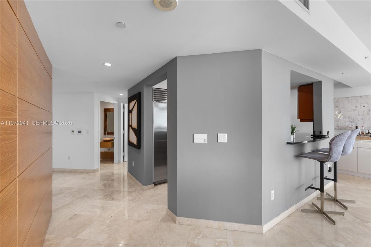 1331 Brickell Bay Dr, Unit 1901, Miami, FL 33131 Photo