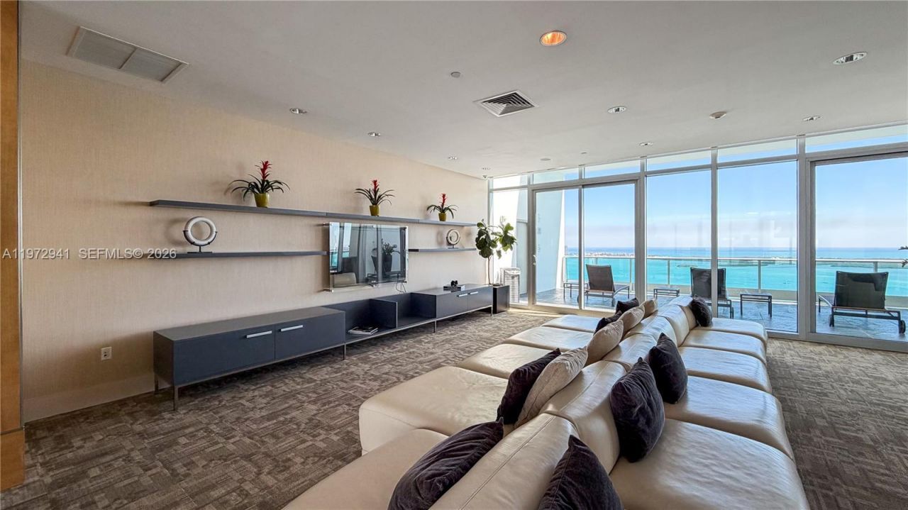 1331 Brickell Bay Dr, Unit 1901, Miami, FL 33131 Photo