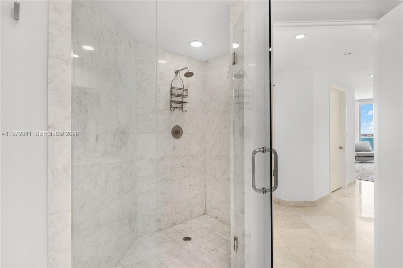 1331 Brickell Bay Dr, Unit 1901, Miami, FL 33131 Photo