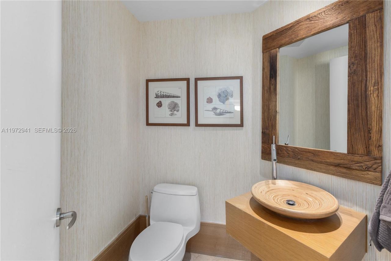 1331 Brickell Bay Dr, Unit 1901, Miami, FL 33131 Photo