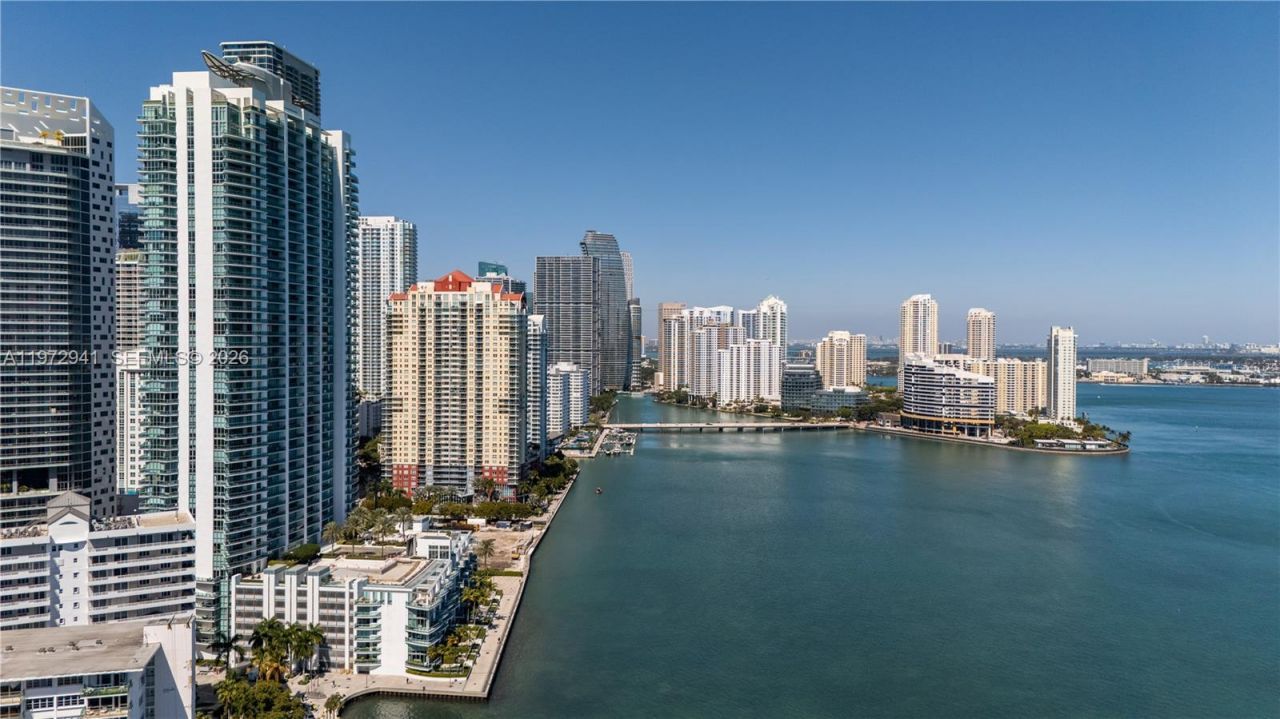 1331 Brickell Bay Dr, Unit 1901, Miami, FL 33131 Photo