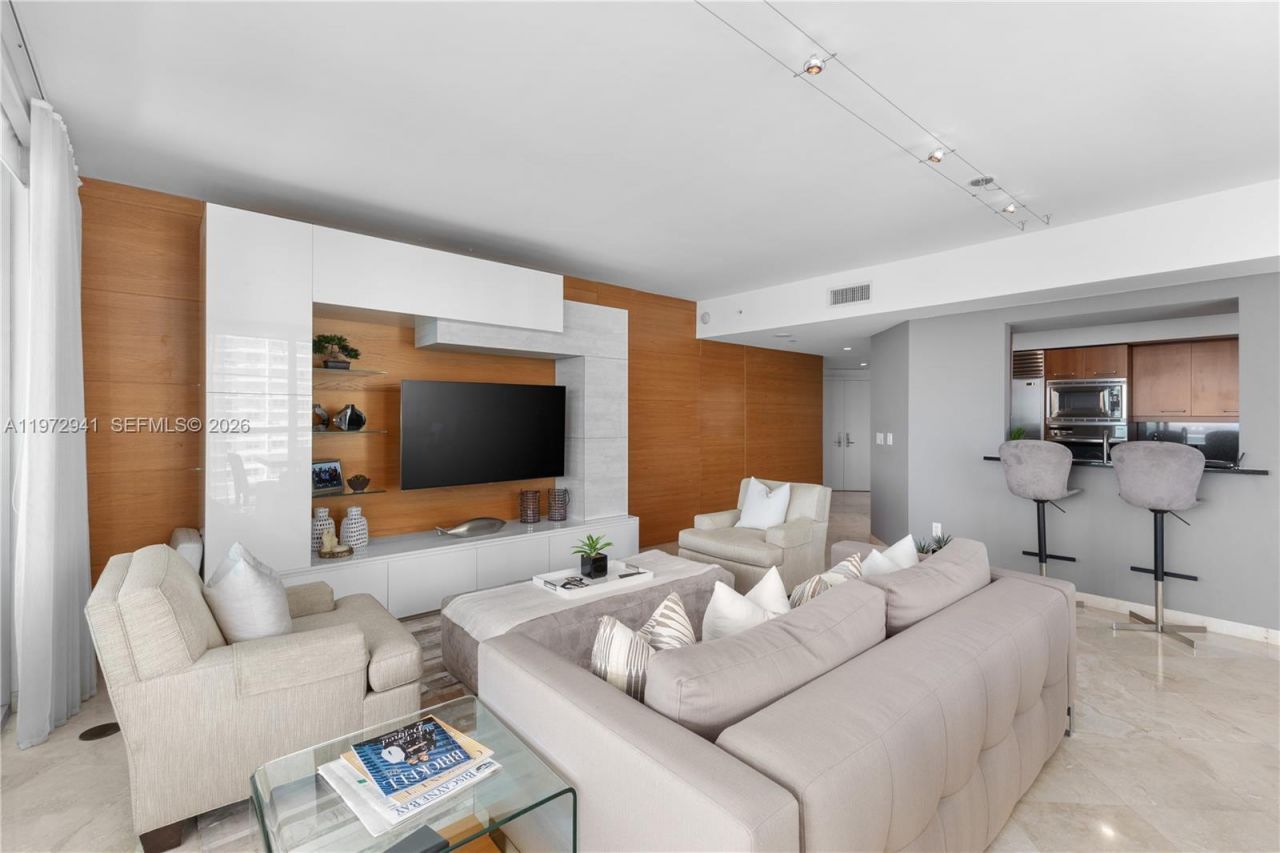 1331 Brickell Bay Dr, Unit 1901, Miami, FL 33131 Photo