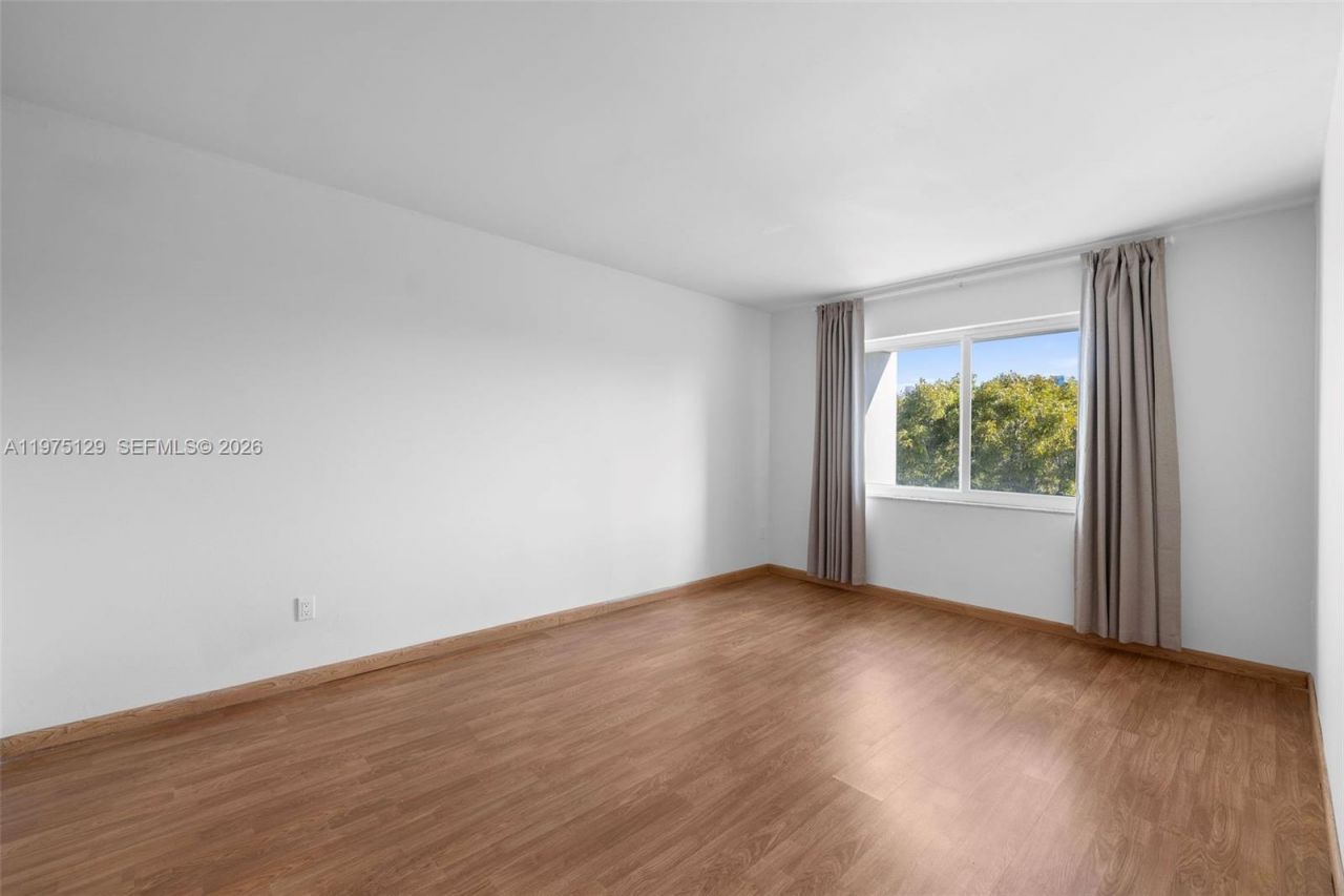 7701 Camino Real, Unit A-419, Miami, FL 33143 Photo