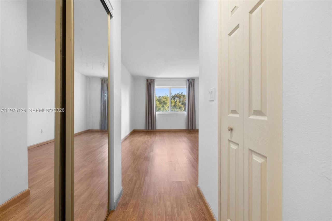 7701 Camino Real, Unit A-419, Miami, FL 33143 Photo