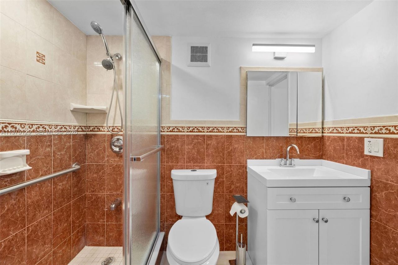 7701 Camino Real, Unit A-419, Miami, FL 33143 Photo