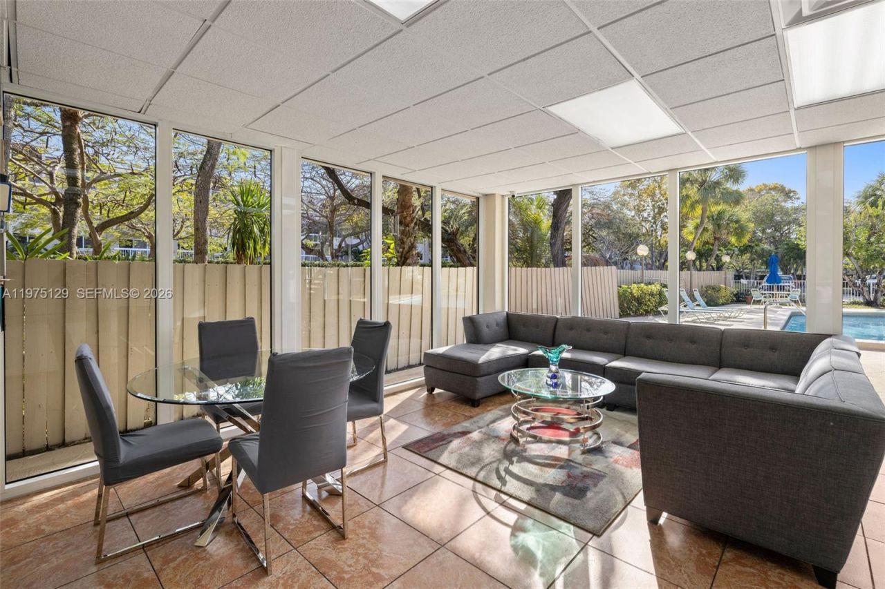 7701 Camino Real, Unit A-419, Miami, FL 33143 Photo