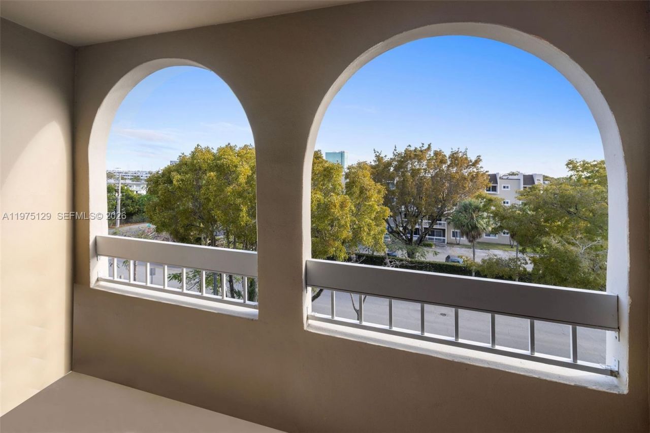 7701 Camino Real, Unit A-419, Miami, FL 33143 Photo