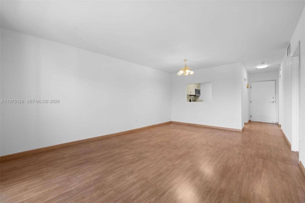 7701 Camino Real, Unit A-419, Miami, FL 33143 Photo