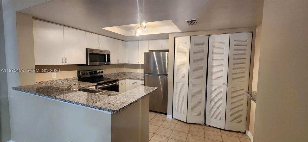 4151 N Haverhill Rd, Unit 1520, West Palm Beach, FL 33417 Photo