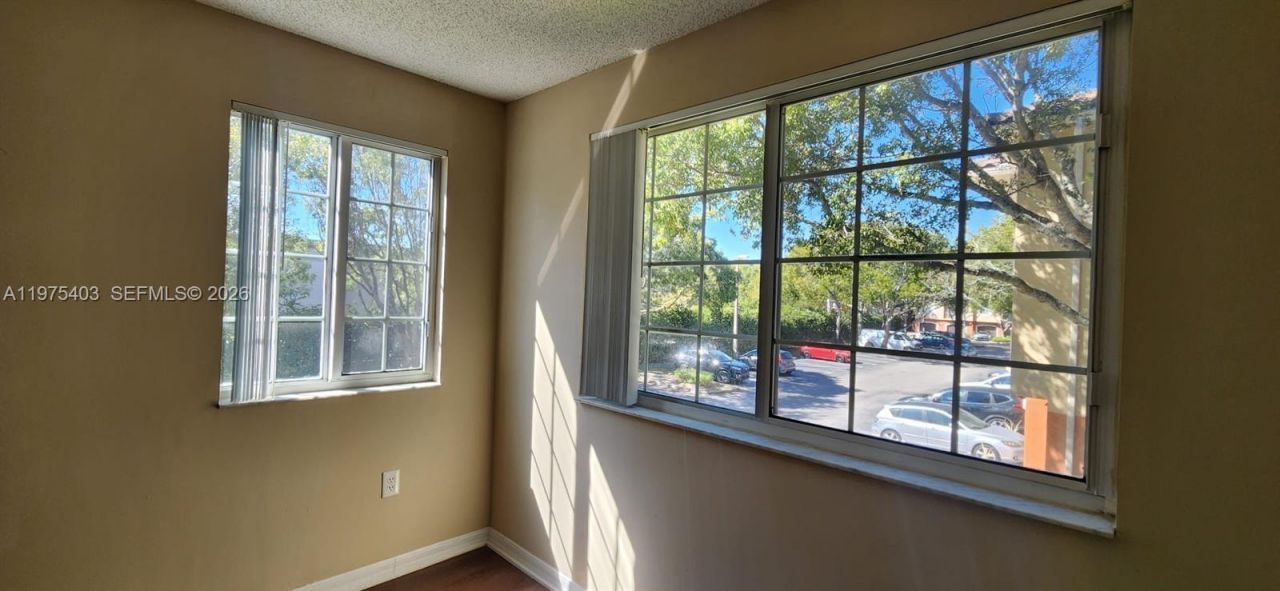 4151 N Haverhill Rd, Unit 1520, West Palm Beach, FL 33417 Photo