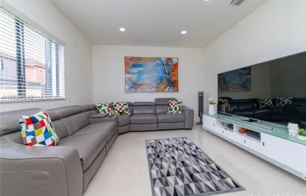 16588 SW 44 Street , Kendall, FL 33185 Photo