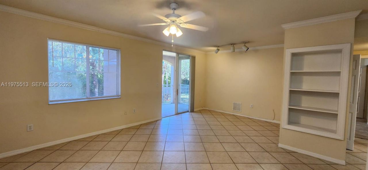 6530 Emerald Dunes Dr , Unit 207, West Palm Beach, FL 33411 Photo