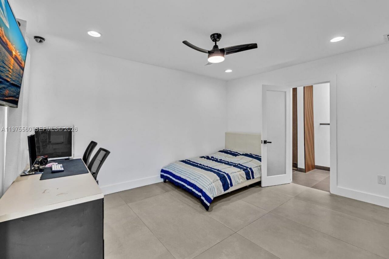 19801 NE 23rd Ave, Miami, FL 33180 Photo