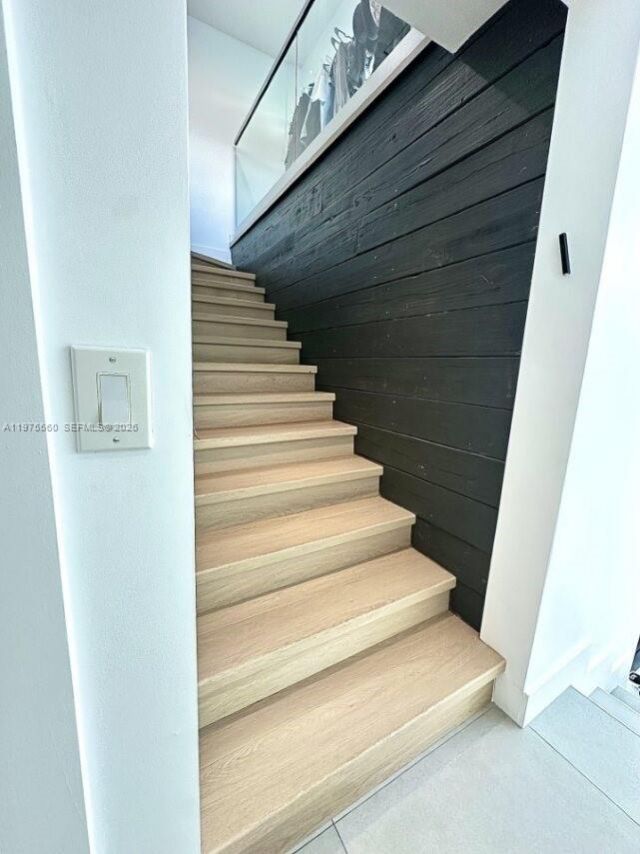 19801 NE 23rd Ave, Miami, FL 33180 Photo