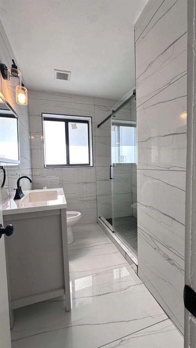 320 SW 29th Rd, Unit 2, Miami, FL 33129 Photo