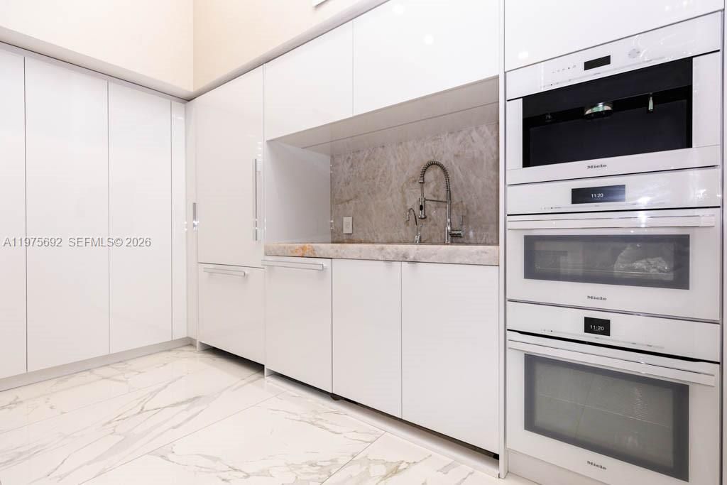 1800 S Ocean Dr , Unit 310, Hallandale Beach, FL 33009 Photo