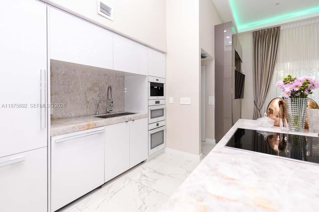 1800 S Ocean Dr , Unit 310, Hallandale Beach, FL 33009 Photo