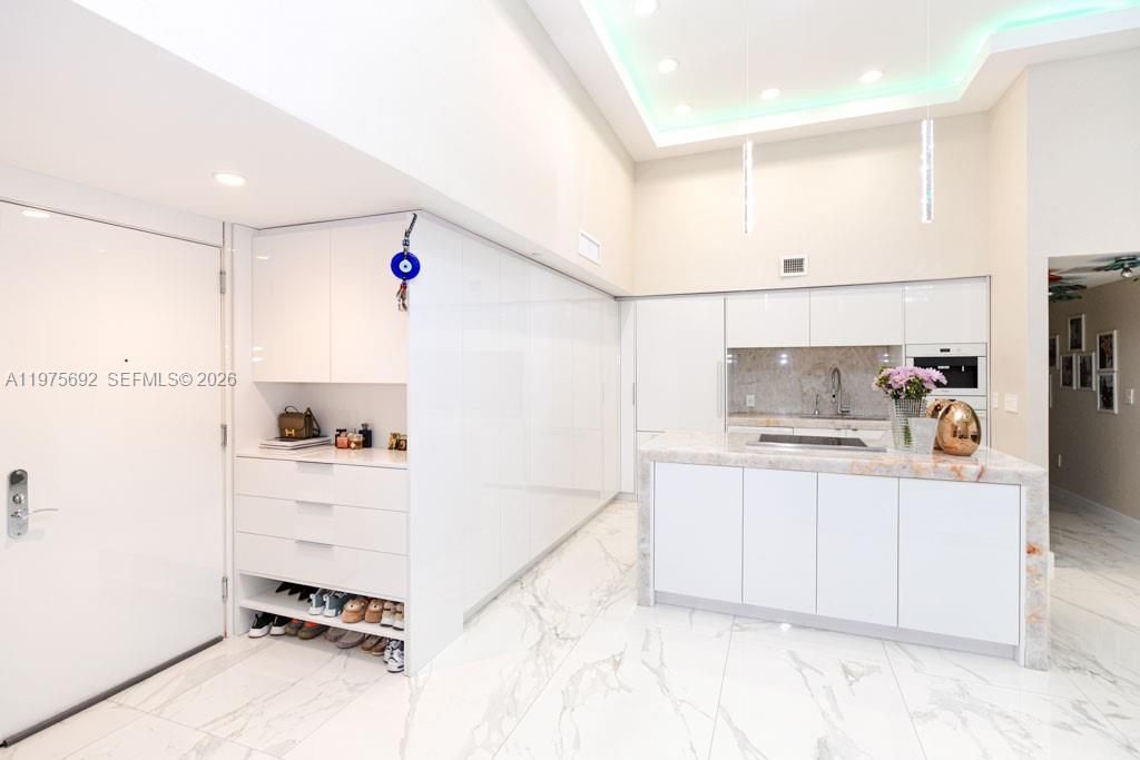 1800 S Ocean Dr , Unit 310, Hallandale Beach, FL 33009 Photo