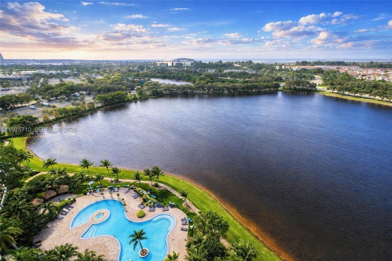 2641 N Flamingo Rd, Unit 1806N, Sunrise, FL 33323 Photo