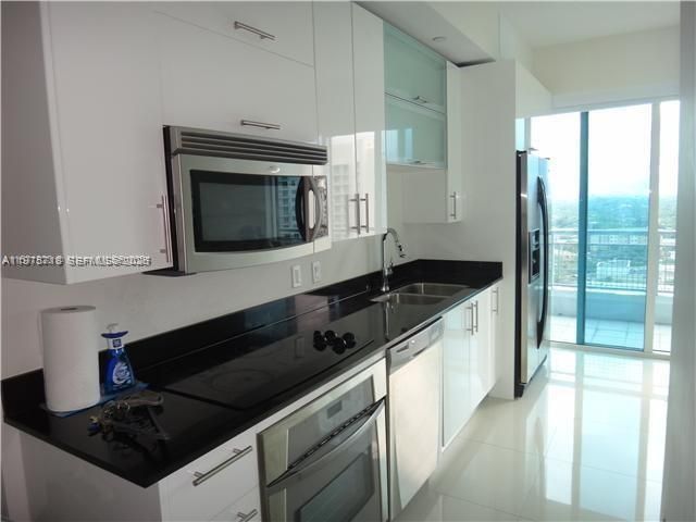 60 SW 13th St, Unit 1421, Miami, FL 33130 Photo