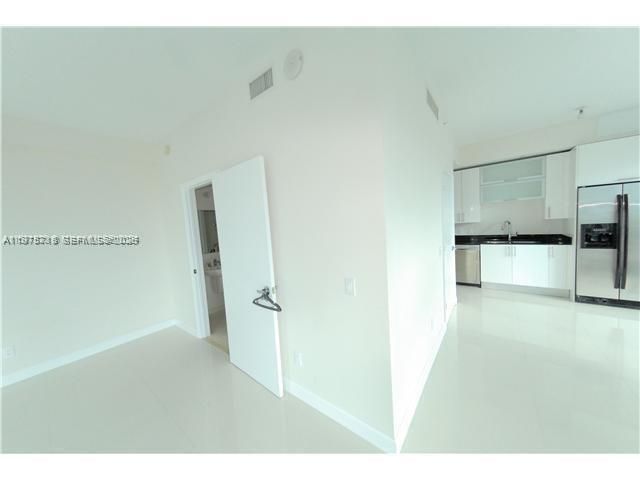 60 SW 13th St, Unit 1421, Miami, FL 33130 Photo