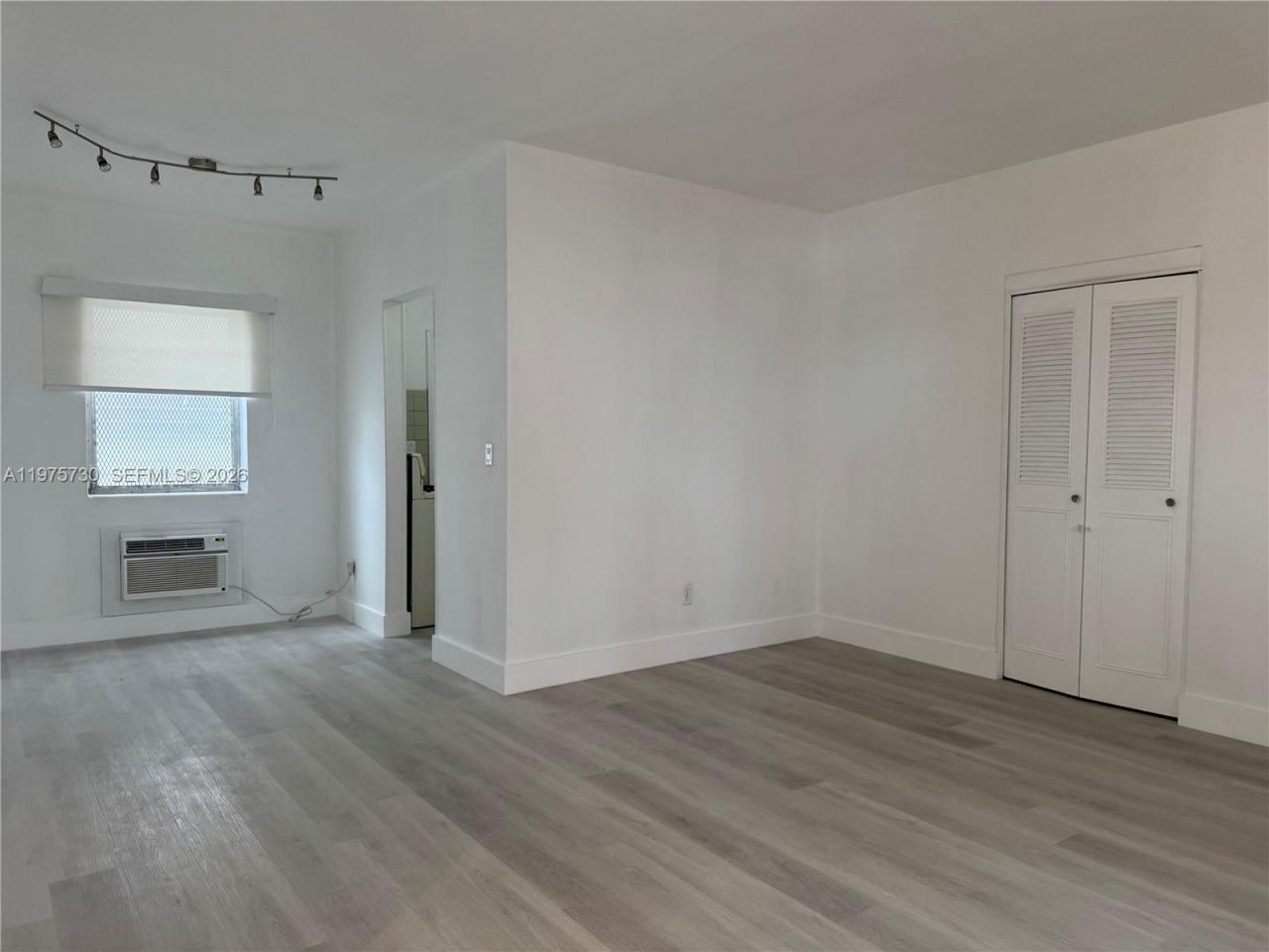 8420 Byron Ave , Unit 5, Miami Beach, FL 33141 Photo