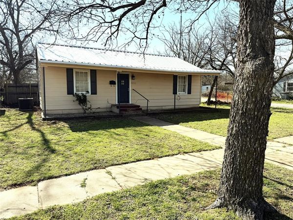 1211 W 12th Street, Cisco, TX 76437
