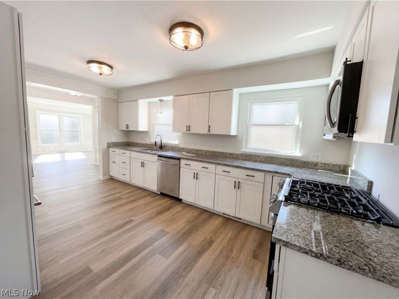 2330 Thurmont Road, Akron, OH 44313 Photo 9