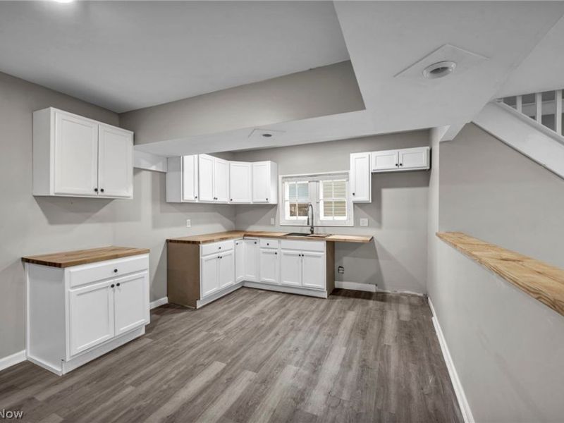 295 E 238th Street , Euclid, OH 44123 Photo 12