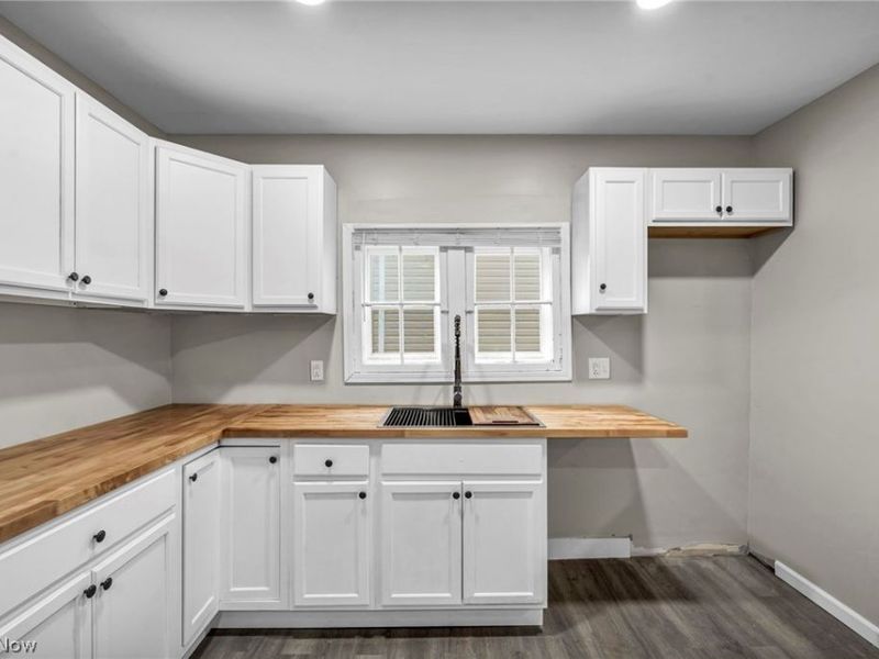 295 E 238th Street , Euclid, OH 44123 Photo 14