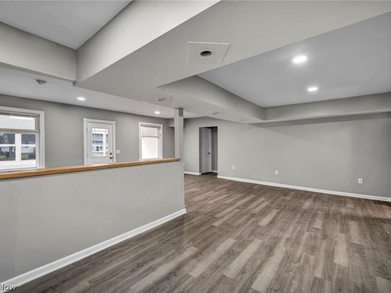 295 E 238th Street , Euclid, OH 44123 Photo 17