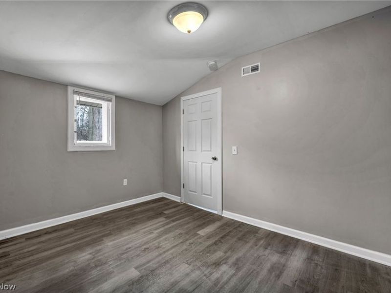 295 E 238th Street , Euclid, OH 44123 Photo 19