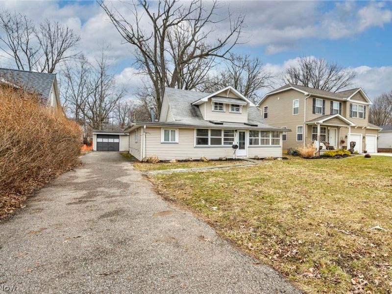 295 E 238th Street , Euclid, OH 44123 Photo 4