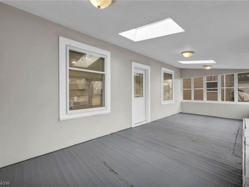 295 E 238th Street , Euclid, OH 44123 Photo 6