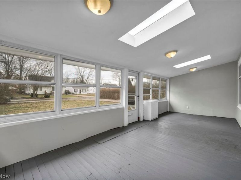 295 E 238th Street , Euclid, OH 44123 Photo 7