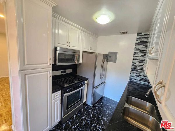 6342 Morse Avenue, Unit 309, North Hollywood, CA 91606