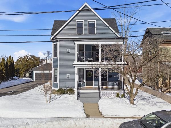 14 Maple St, Unit 14, Watertown, MA 02472