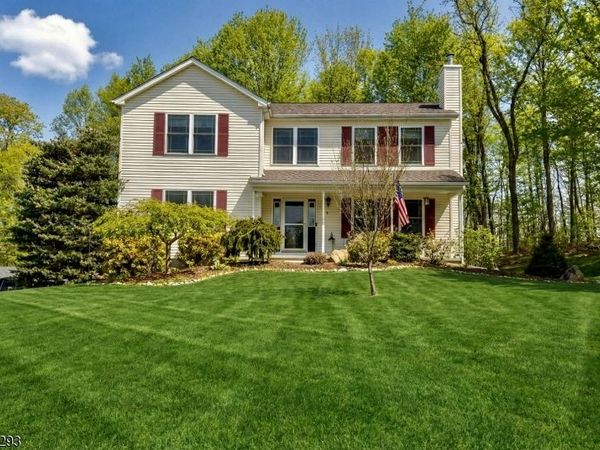 8 Spencer St, Stanhope, NJ 07874