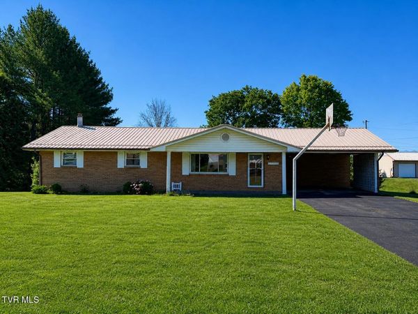 45 Holbrook Drive, Castlewood, VA 24224