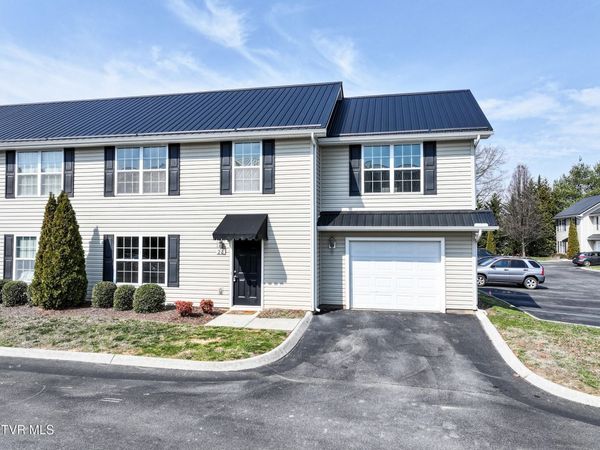 396 Jonesboro Road, Unit # 28-F1, Piney Flats, TN 37686