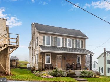 1060 DRY TAVERN, DENVER, PA 17517