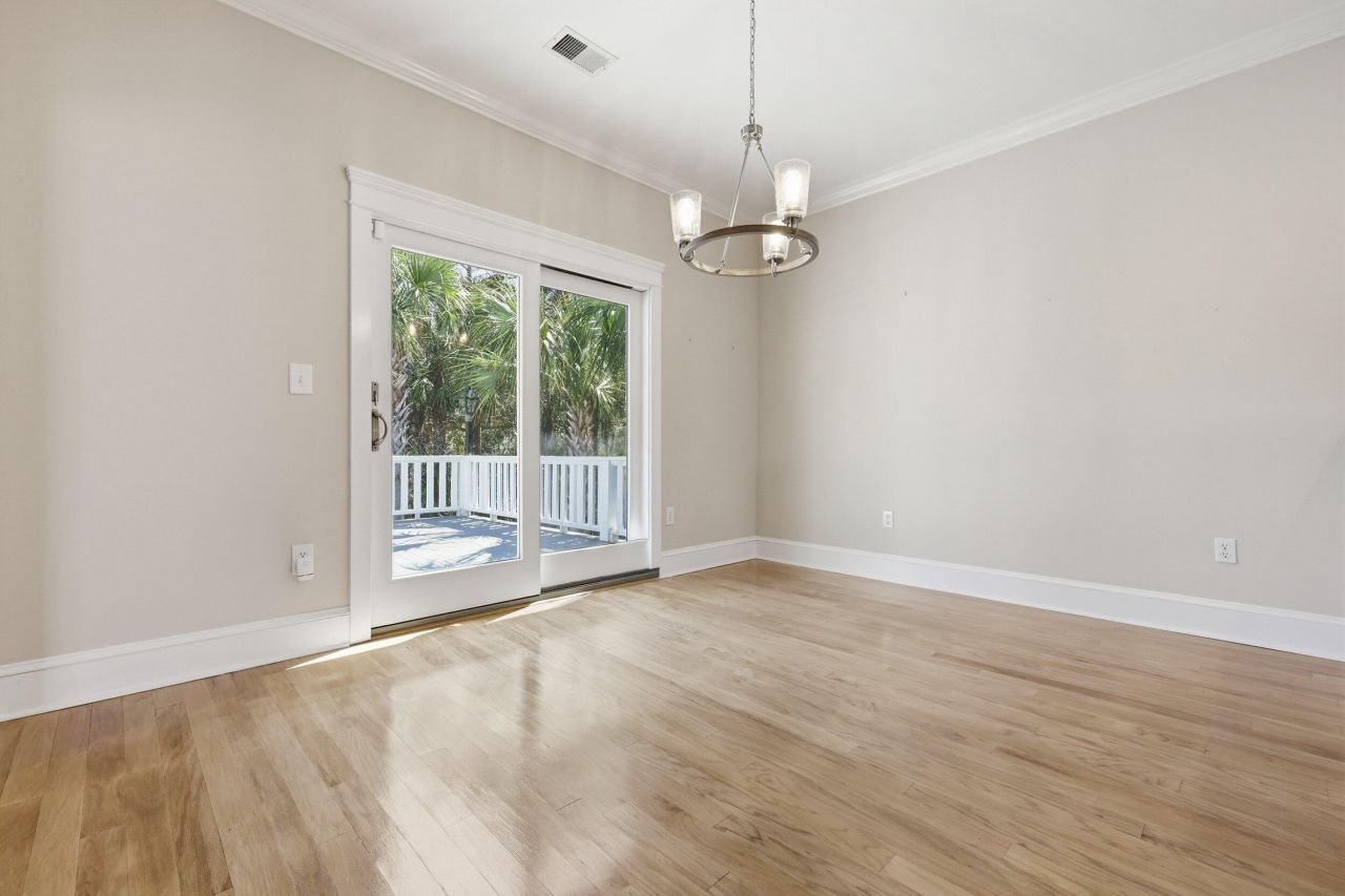 2384 Bergeron Way Photo 11