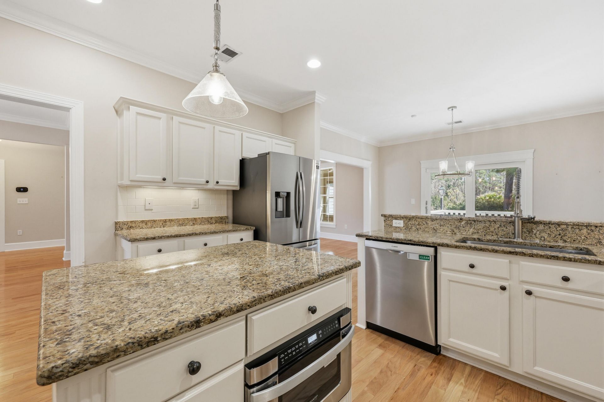 2384 Bergeron Way Photo 12