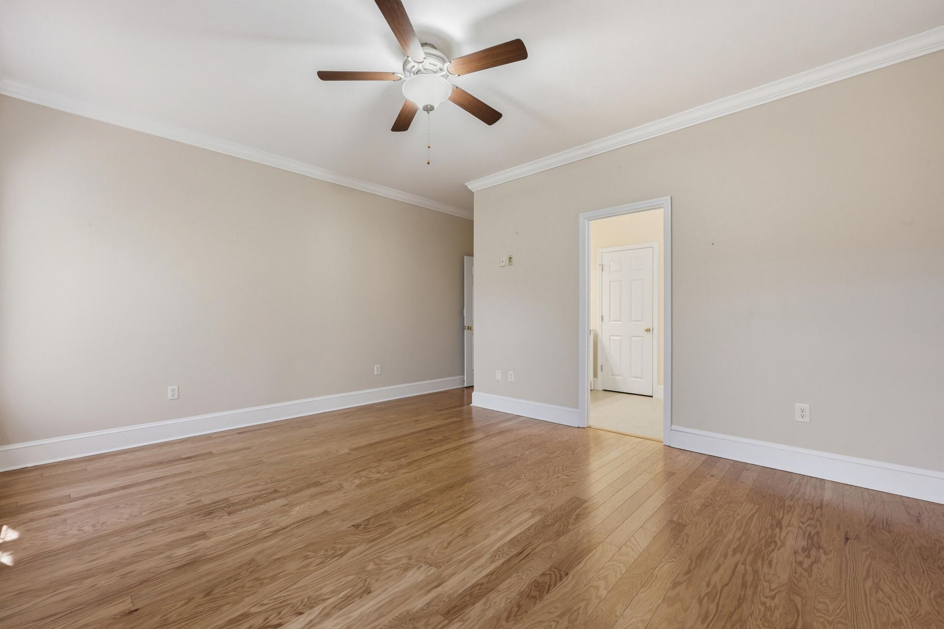 2384 Bergeron Way Photo 18