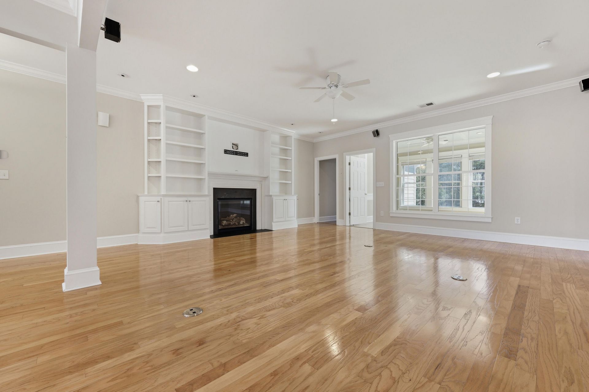 2384 Bergeron Way Photo 5