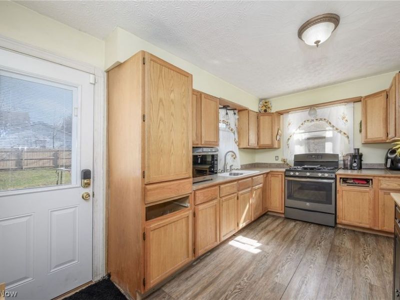 869 Packard Drive , Akron, OH 44320 Photo 12