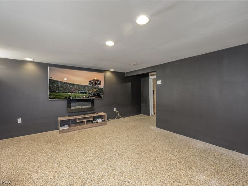 869 Packard Drive , Akron, OH 44320 Photo 20