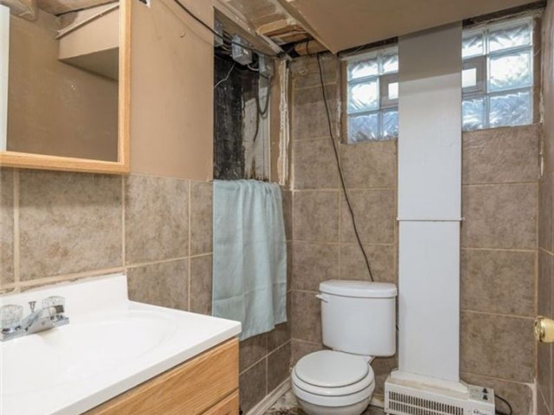 869 Packard Drive , Akron, OH 44320 Photo 21