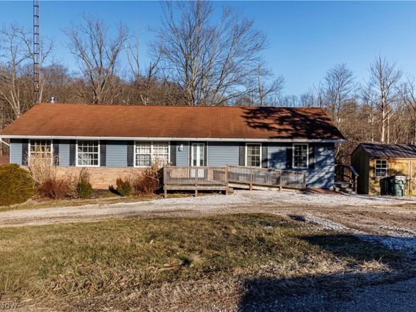 5814 Laura Avenue , Homeworth, OH 44634