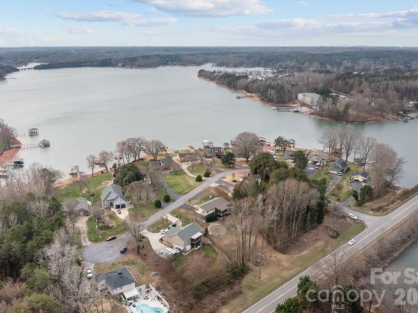 4278 Harbor Lane, Sherrills Ford, NC 28673